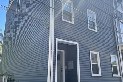 Photo 2 - Lovely Two Bedroom Condo in South Boston
