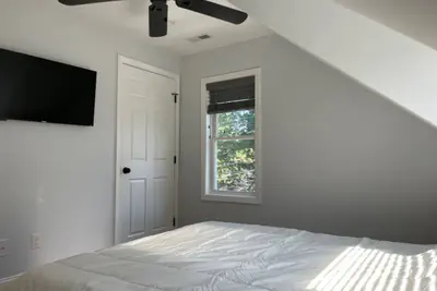 Photo 2 - Queen Bed |Boston|RM 3