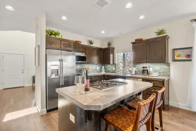 Photo 4 - Movie Theater, Office, Pets! - Stunning Bend Home