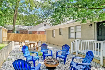 Photo 4 - 3-bed ATL Airport Abode - Minutes from Downtown