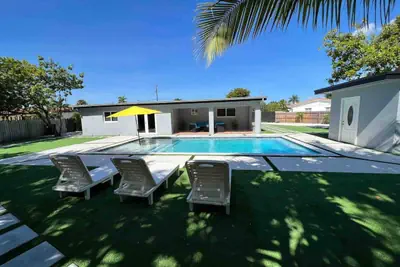 Photo 2 - Shared heated pool, ping-pong and BBQ