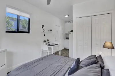 Photo 4 - Cozy Studio Apartment