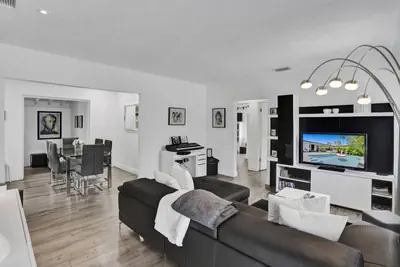 Photo 5 - Casa Coral with Heated Pool & Charcoal BBQ area
