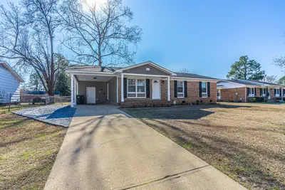 Photo 2 - Fayetteville Home Away from Home, Pet Friendly!