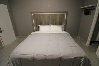 Photo 3 - The Hamilton at 1611 Residences