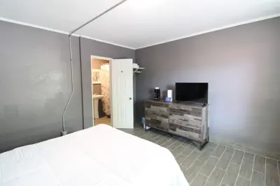 Photo 4 - The Ozark at 1611 Residences
