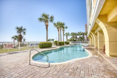 Photo 4 - Camelot By The Sea Resort 1504
