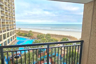Photo 4 - Beach Cove Resort 417