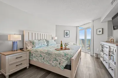 Photo 4 - Bay Watch Resort 512