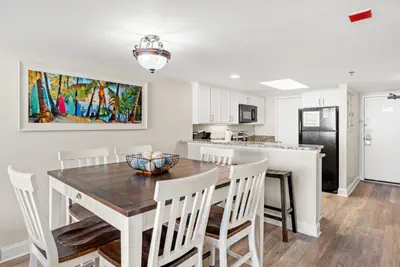 Photo 3 - Beach Cove Resort 1504