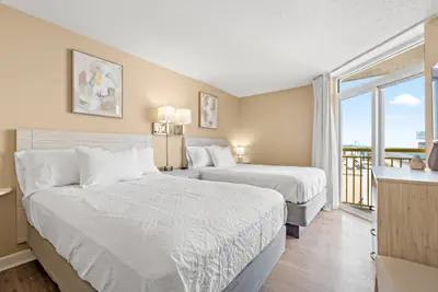 Photo 5 - Bay Watch Resort 1602