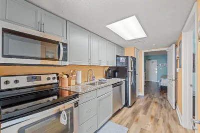 Photo 4 - Bay Watch Resort 1203
