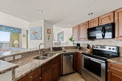 Photo 4 - Beach Cove Resort 1005
