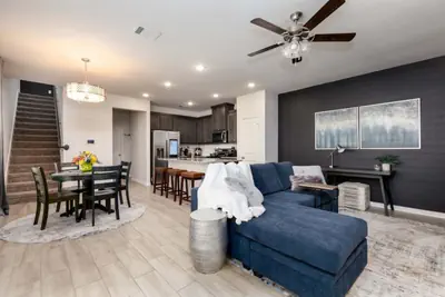 Photo 4 - Spacious Pet Friendly - 7 miles to Eagle Mountain Lake