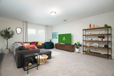 Photo 3 - Sleeps 13 | Near SeaWorld & Lackland | 4BR