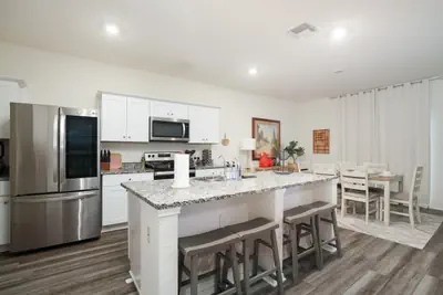 Photo 4 - Sleeps 13 | Near SeaWorld & Lackland | 4BR