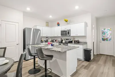 Photo 5 - Modern 3BR Home in San Antonio