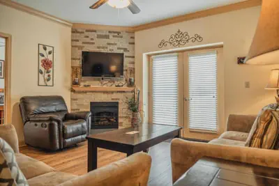Photo 5 - Unit 3105 - Mountain View Condos
