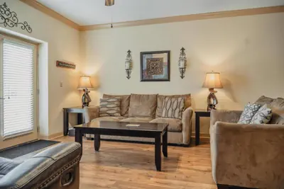 Photo 4 - Unit 3105 - Mountain View Condos