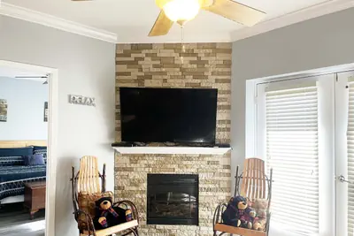 Photo 4 - Unit 3306 - Mountain View Condos