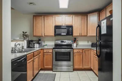Photo 5 - Unit 5705 - Mountain View Condos