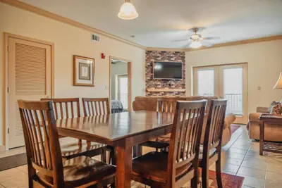 Photo 4 - Unit 3606 - Mountain View Condos