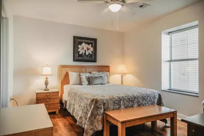 Photo 2 - Unit 5204 - Mountain View Condos