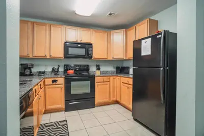 Photo 4 - Bearly Available- Unit 1505 - Mountain View Condos