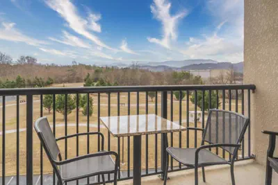 Photo 3 - Unit 3403 - Mountain View Condos