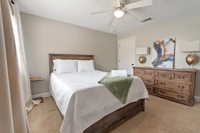Photo 5 - Walk to Downtown OS | 3BR Townhouse
