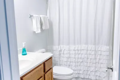 Photo 5 - Cozy 1 bed condo with pool