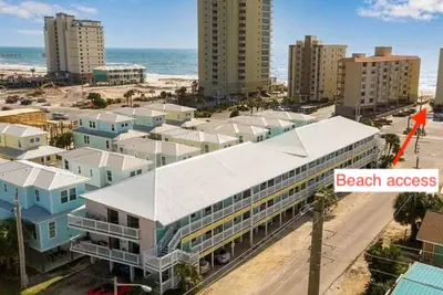 Photo 2 - Deeded Beach Access in Heart of GS +10 min Walk to Hangout