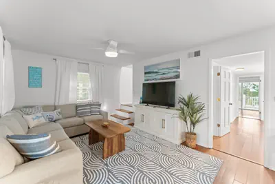 Photo 4 - Heated Pool & Spa +Private Beach +Free Golf Cart