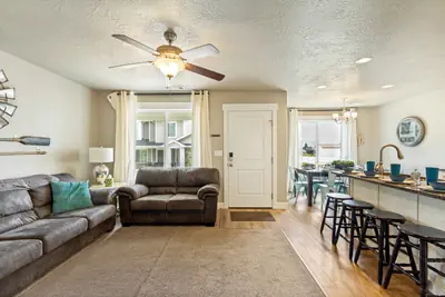 Photo 5 - Seasons at Bear Lake by Cloud Dream Homes