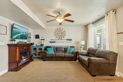 Photo 4 - Seasons at Bear Lake by Cloud Dream Homes