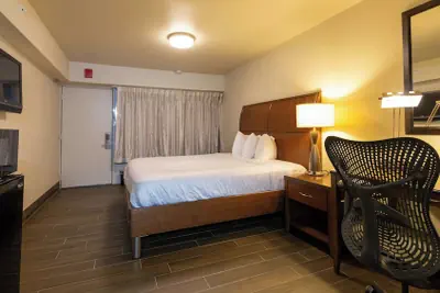 Photo 4 - Magnuson Extended Stay and Suites Airport Hotel