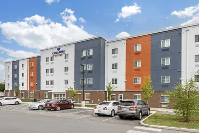 Photo 2 - Candlewood Suites Indianapolis East by IHG