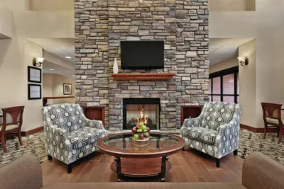 Photo 3 - Hampton Inn & Suites Enid