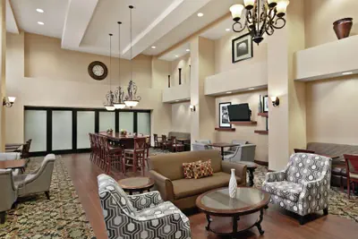 Photo 4 - Hampton Inn & Suites Enid
