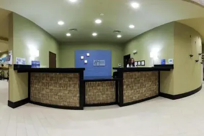Photo 3 - Holiday Inn Express Hotel & Suites Waycross by IHG