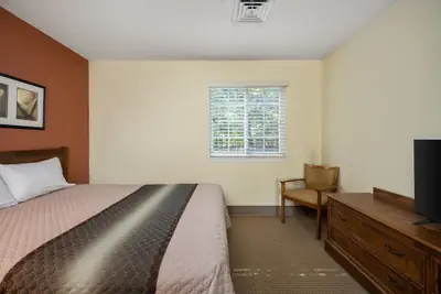 Photo 4 - Affordable Suites Fredericksburg