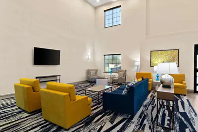 Photo 4 - Comfort Suites Bastrop