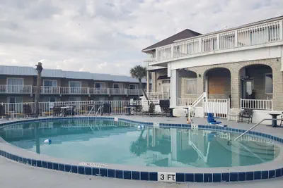 Photo 2 - Topaz Motel