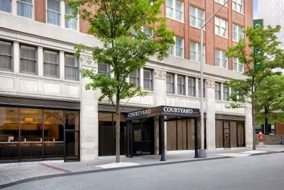 Photo 2 - Courtyard by Marriott Atlanta Downtown