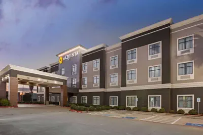 Photo 2 - La Quinta Inn & Suites By Wyndham Houston Pasadena North