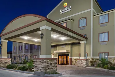 Photo 2 - Comfort Inn & Suites Monahans I-20