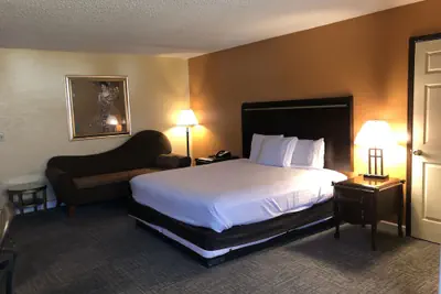 Photo 3 - Nendels Inn & Suites