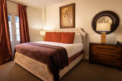 Photo 5 - Old Capitol Inn