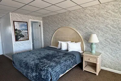 Photo 4 - Jetty Motel
