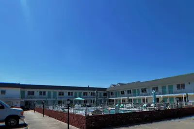 Photo 2 - Jetty Motel